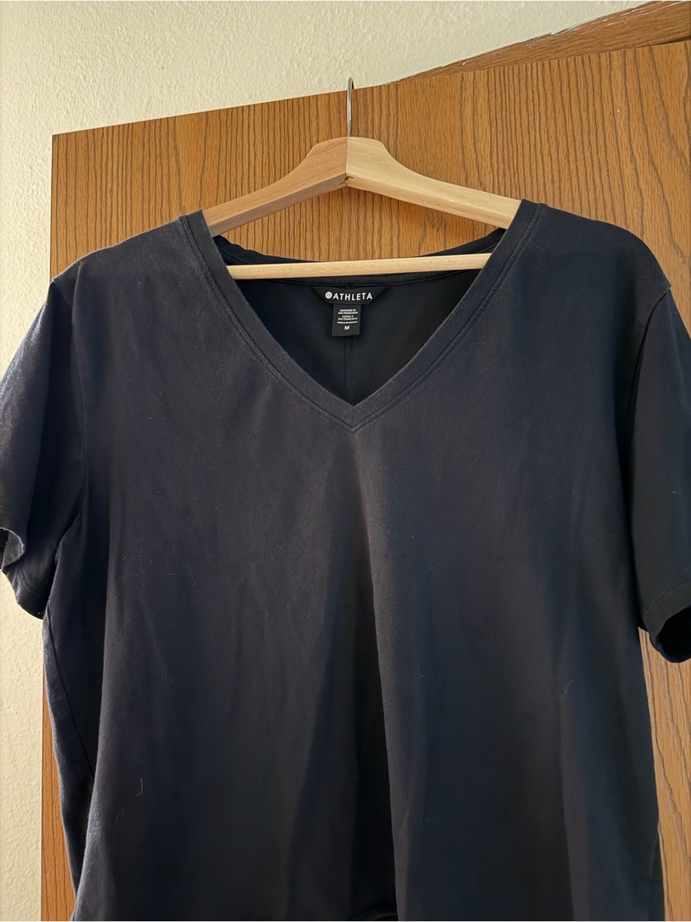 Athleta Black V-Neck Short Sleeve Tee